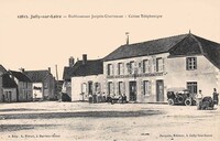 Jully-lès-Buxy - Etablissement Jacquin-Charbonnet  - Cabine Téléphonique