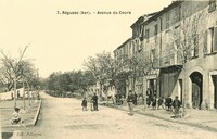 Régusse - Café sur L'Avenue du Cours